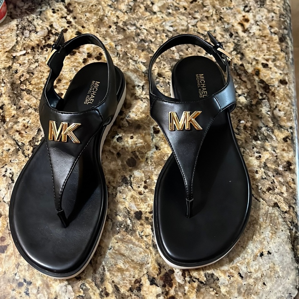 Michel Kors Jilly Flat Sandal BLACK 8M